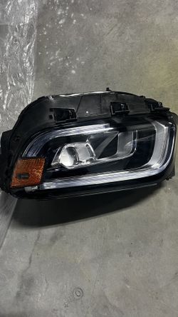 2018 MERCEDES BENZ 250 GLB HEADLIGHT DRIVER SIDE
