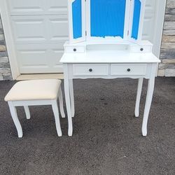 White Wooden Vanity With Stool