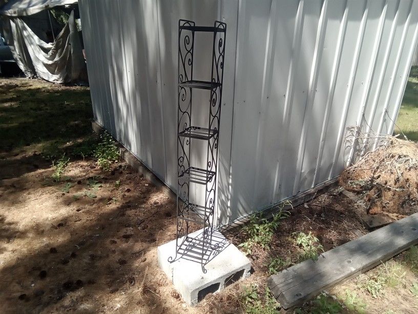 Heavy Duty Steel, 48" Tall Garden Plant Stand, Great Condition. $10.00.
