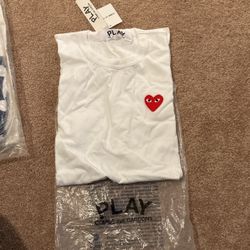 COMME des GARÇONS T SHIRT XL BRAND NEW