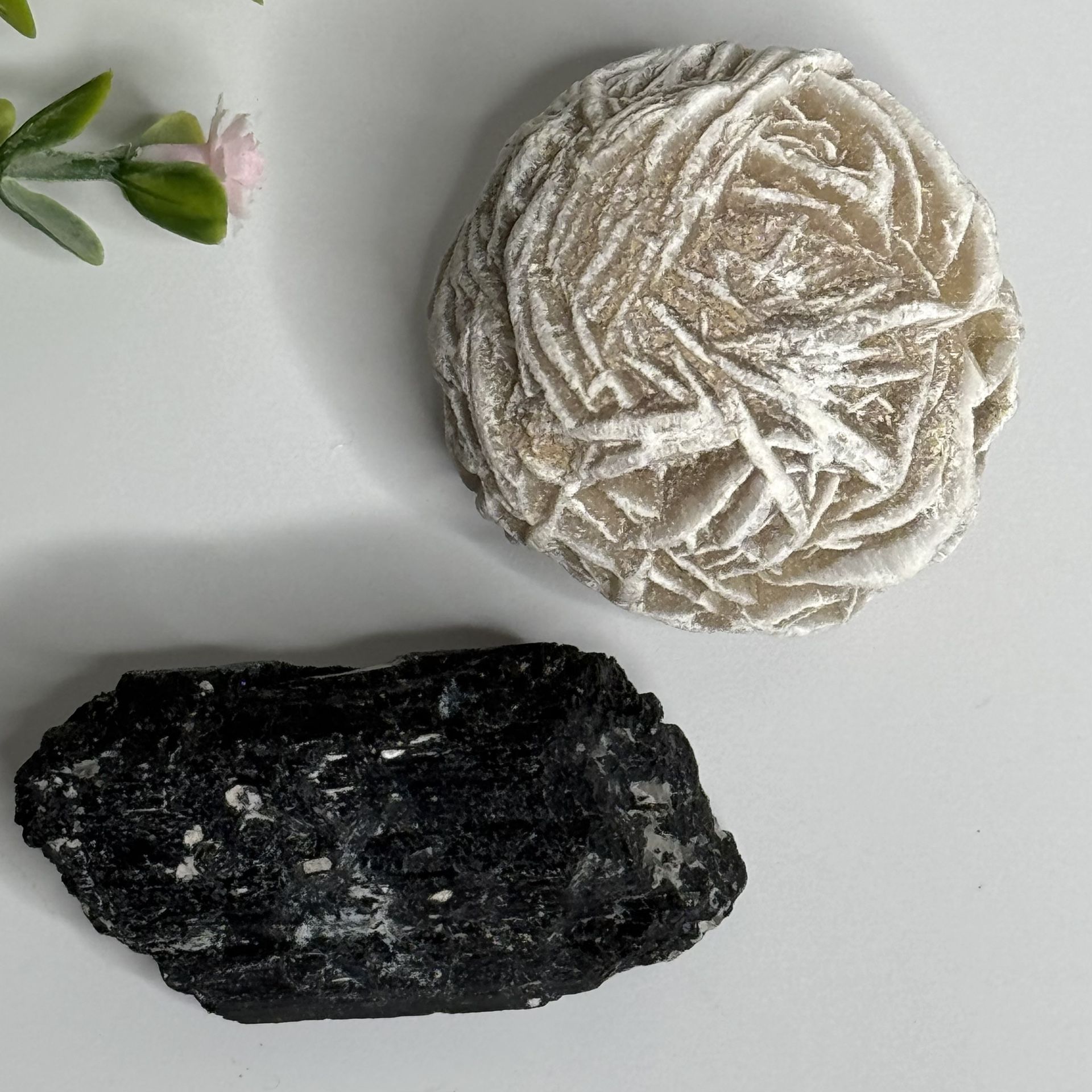 Natural Desert Rose & Black Tourmaline π€