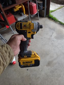 Inpacto 100 Dlrs Travaja Muy Vien