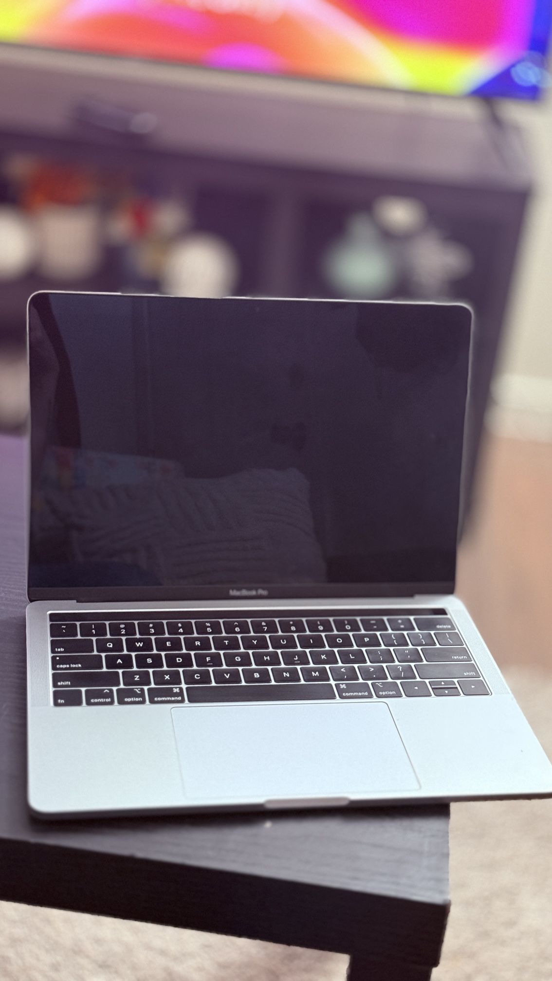 13” 2019 UNLOCKED MacBook Pro (broken Screen)