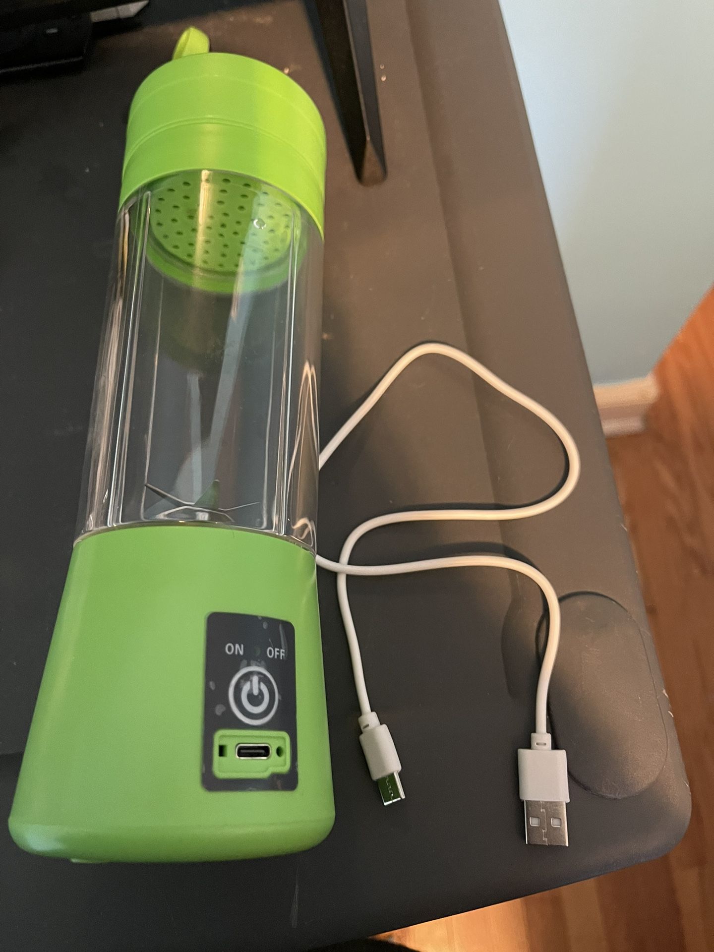 Portable blender For Shakes And Smoothies