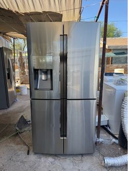 SAMSUNG REFRIGERATOR