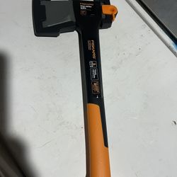 FISKARS® X11 Splitting Axe 