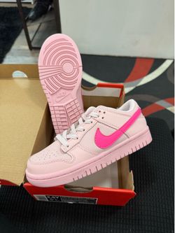 Pink dunks/ 1y