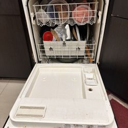 Whirlpool Dishwasher 