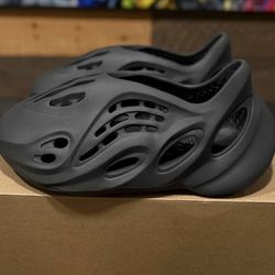 Yeezy Foam Runner Onyx 