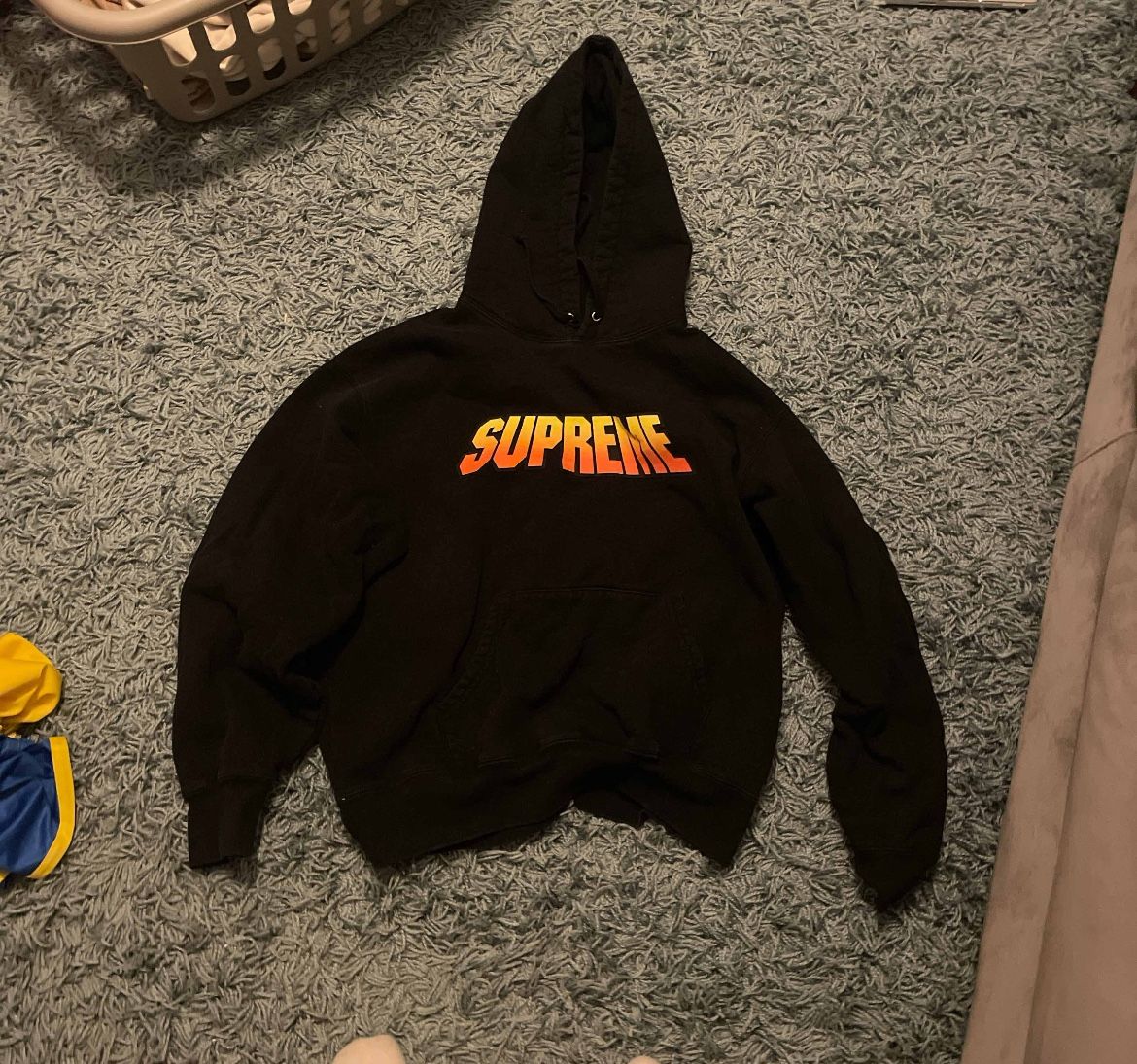 Supreme Hoodie 