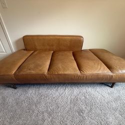 Leather Sofá 