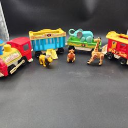 1970s Fisher Price Little People Circus Train With Four Animals