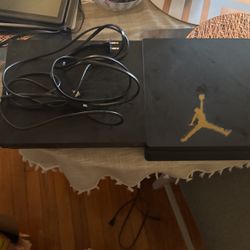 Xbox One X And PS4 Slim 