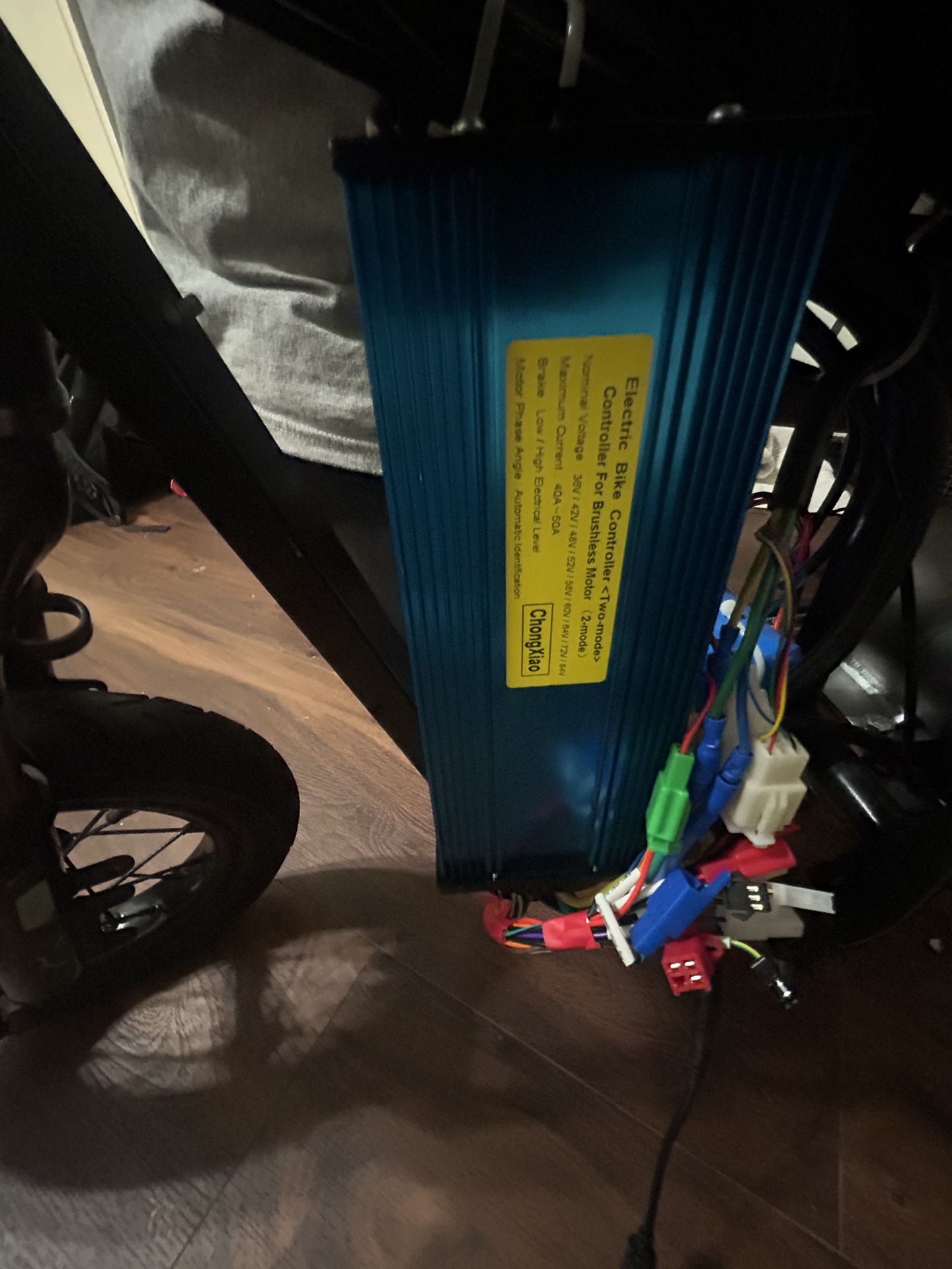 60 V 30 Amp Razor OBO read description