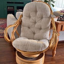 Papasan Egg Chair