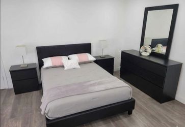Bedroom Set.  Modern Stylish For Your Home! - Juego de cuarto ¡ Estilo Moderno Para Su Hogar!