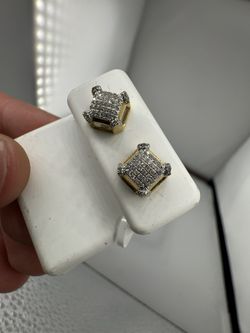 Gold Diamond earrings