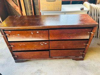 Dresser