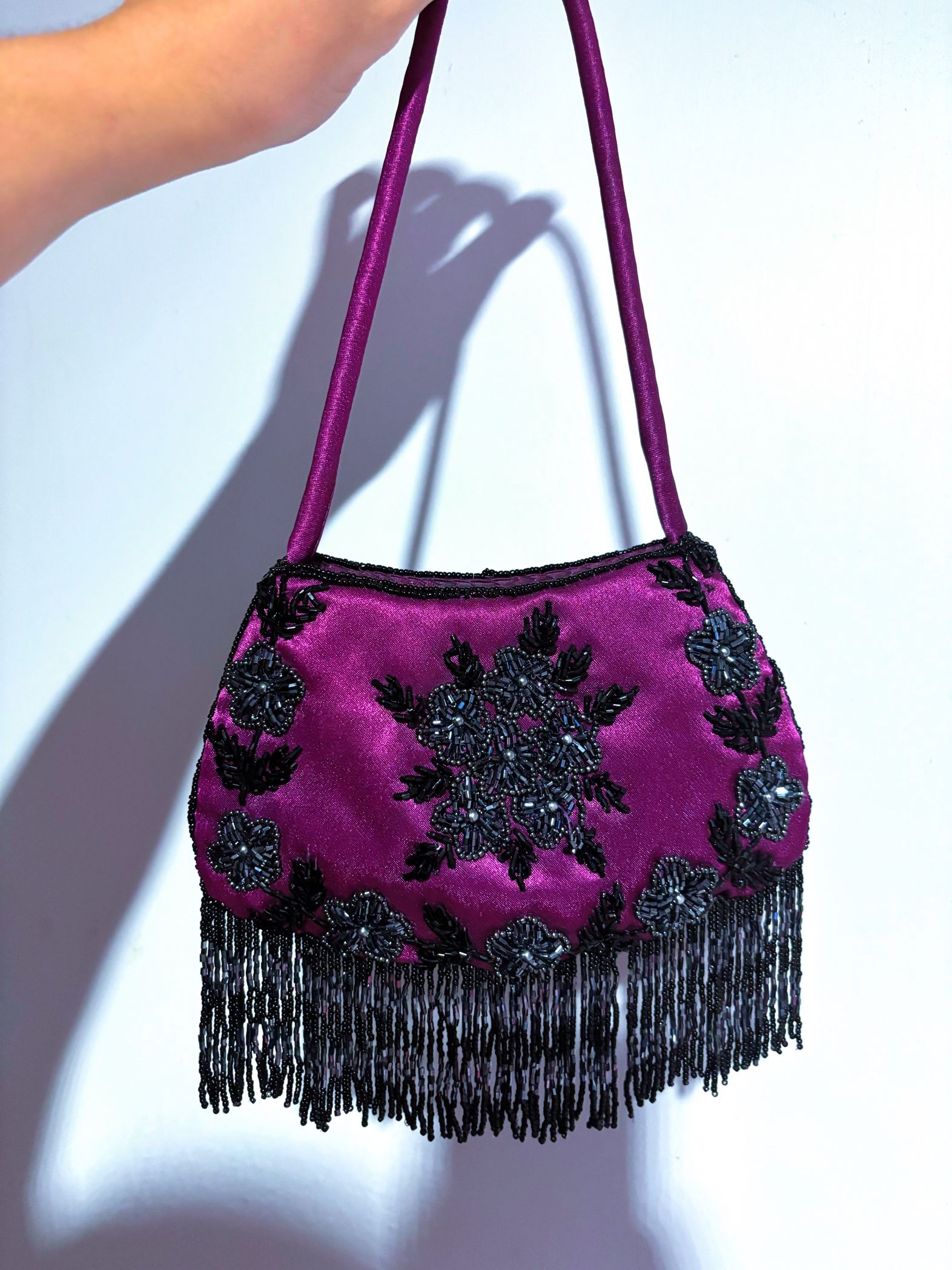 ✨ VINTAGE RARE 50s SMALL BEADED SATIN MINI PURSE PLUM DANGLY BEADED FRINGE ✨