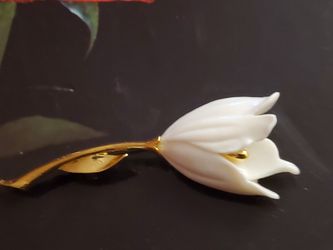 Broche