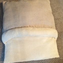 WOOF CAT BED LIKE NEW MAKE OFFER