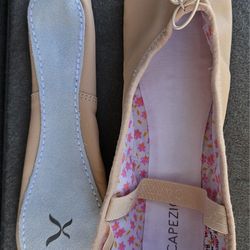 Capezio woman's size 9 ballet shoes new in box