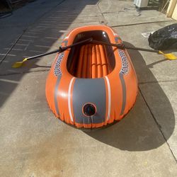 Bestway 61062E H2OGO! Kondor 2000 77" x 45" Inflatable Single Person Water Raft Boat Set with 2 Oars and for Lakes, Pools and Rivers, Orange