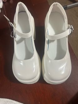 White Shoes, Size 6