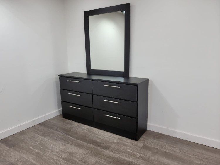 Dresser With Mirror, Chest And Nightstands Comoda Con Espejo