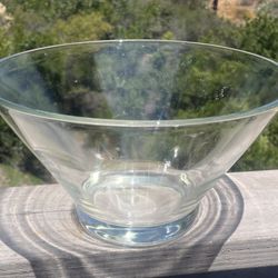 vintage clear glass serving bowl Anchor Hocking 