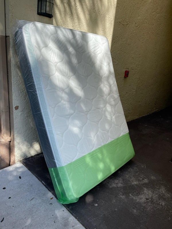 Mattresses: twin full  queen regular  Colchon Nuevo Colchones plush or pillow top available cama bed mattress