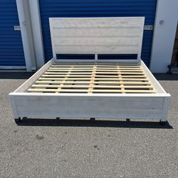 King Size Rustic White Bed Frame *Excellent Condition*
