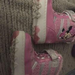 Lnew Kids boots size 10 only $15 firm