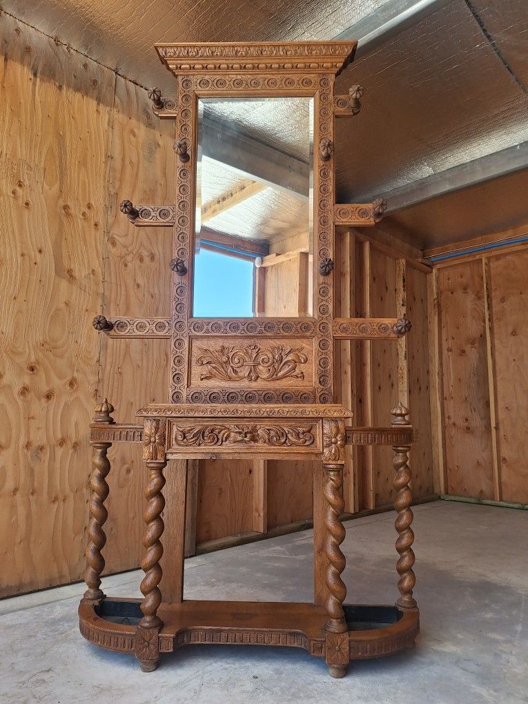 Victorian Gothic Carved Barley Hall Stand