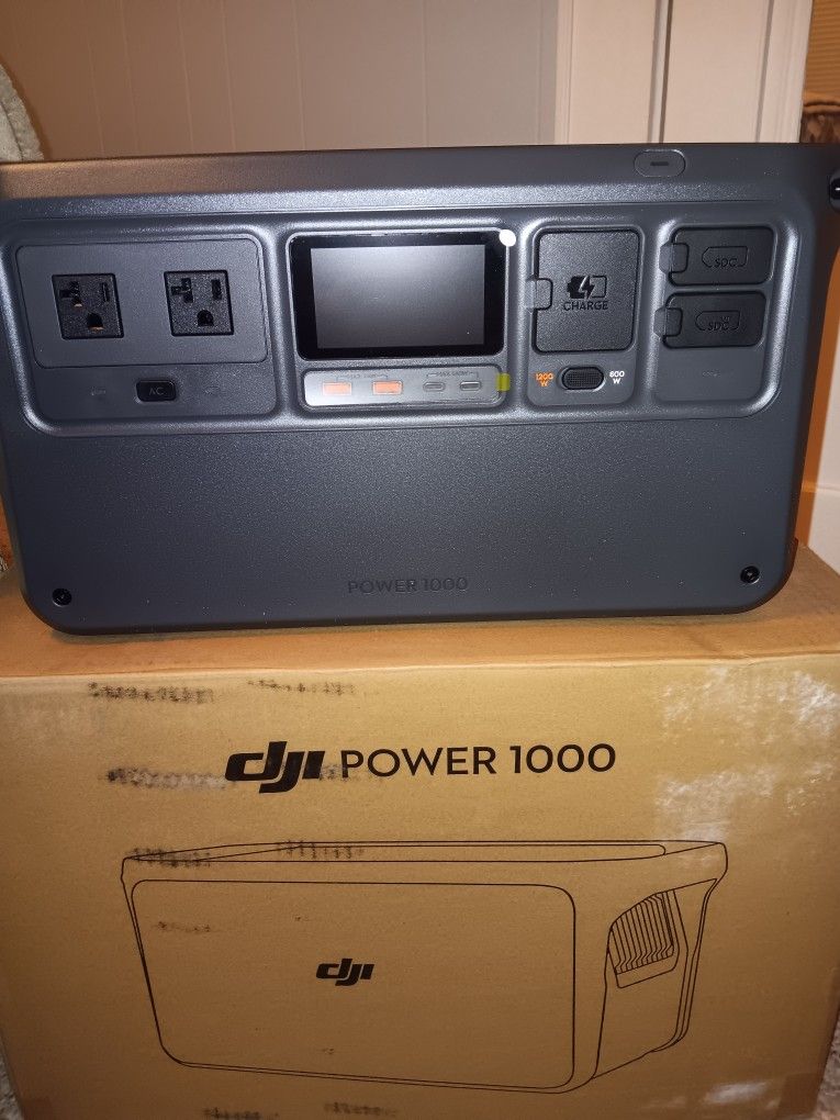 New DJI 1000 Watt Power Station With New Protective Storage Bag