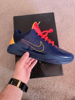 Kobe 5 -Midnight Navy size 10.5