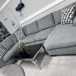 Beautiful Sectional 🩶 Grey Fabric 
