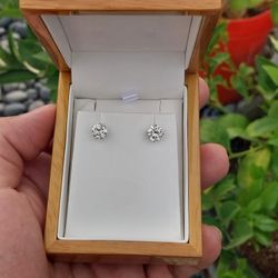 Diamond Stud Earrings 💎 