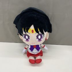 Plush Wonder Woman. Item No 617 (Shopgoodwill)