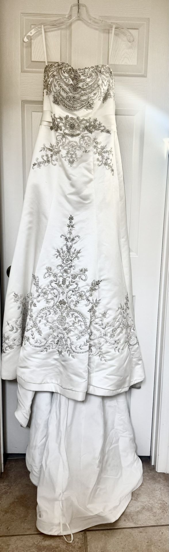Beautiful Beaded Wedding Gown!
