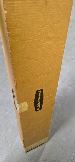 Brand new rubbermaid 48 inch wall panels