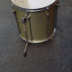 TAMA  floor Tom drum $55