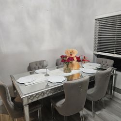 Modern Table With Chairs