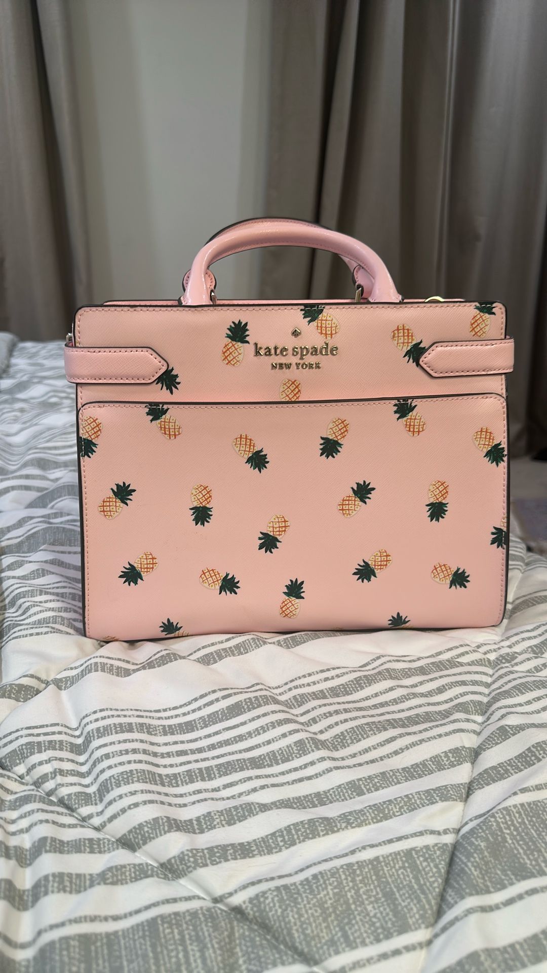 Kate Spade Hand Bag Pink (pineapple design)