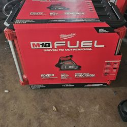 Milwaukee plunge track saw kit with 55" guide rail