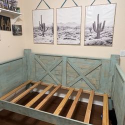 Twin wood bed With Mattress 