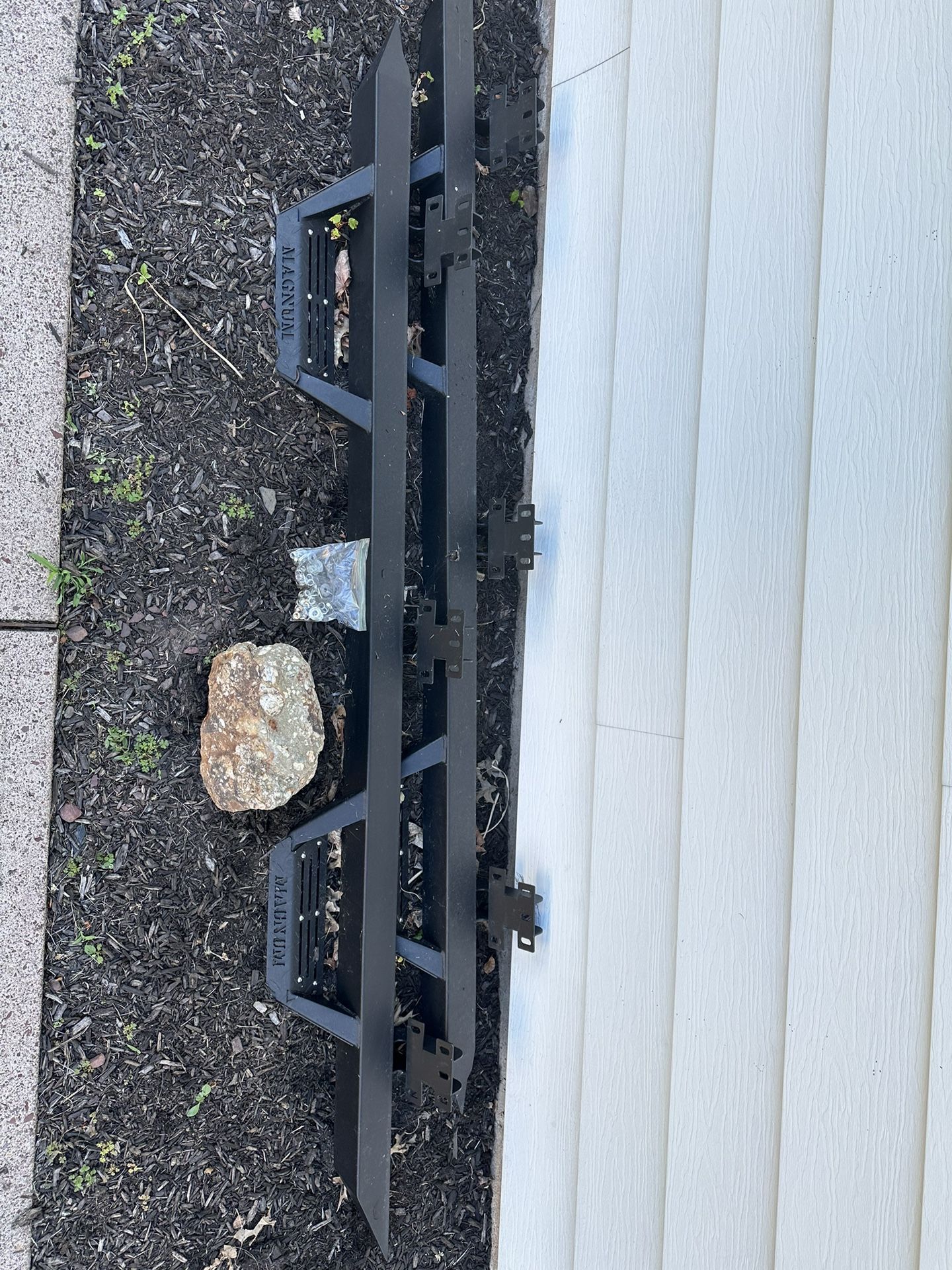 Magnum RT Side Steps For Ram 1500 Crew Cab
