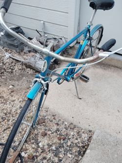 Schwinn Suburban bike