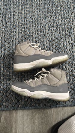 Authentic Jordan 11 cool greys size 8.5