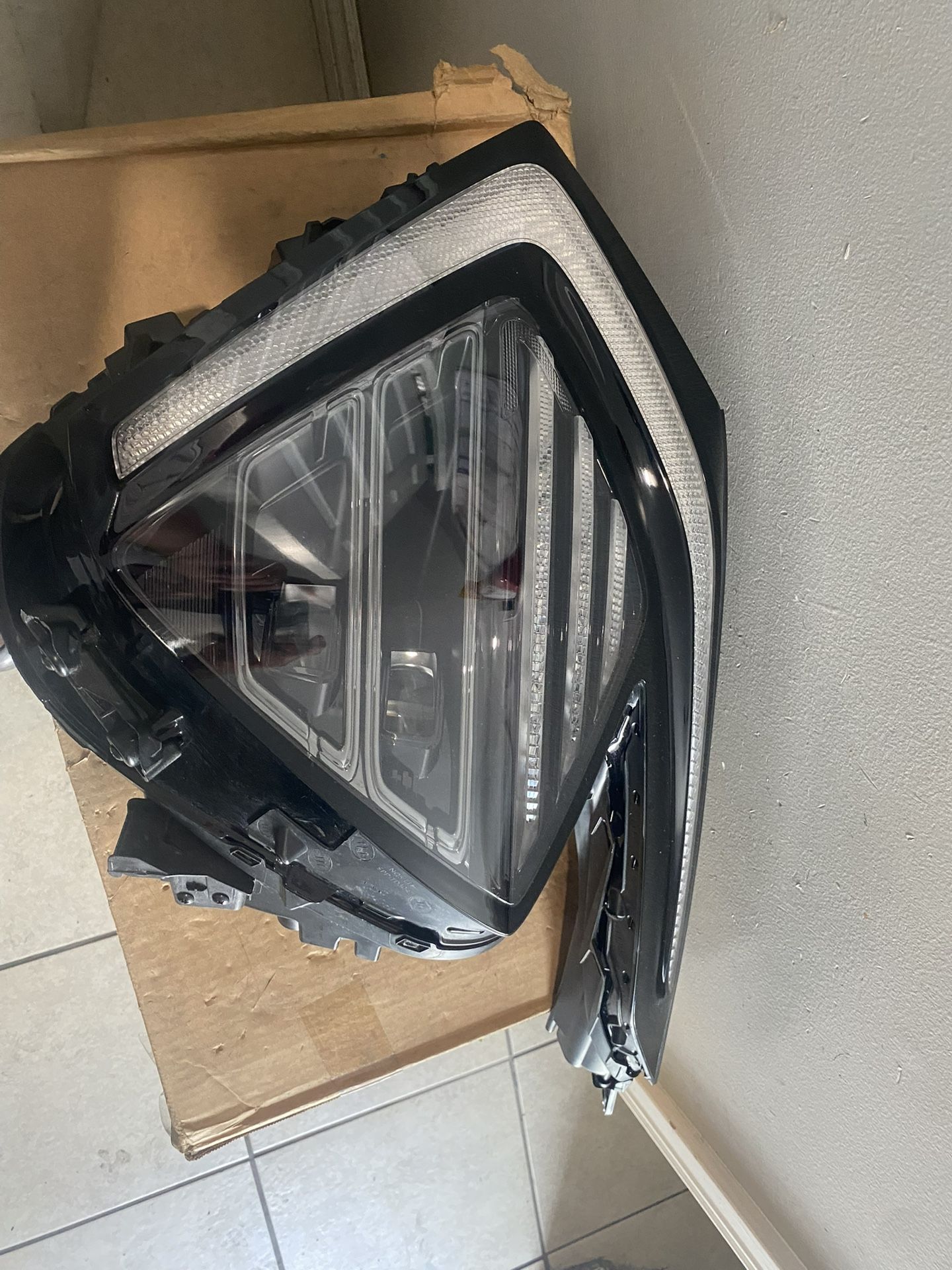 2022-2024 Kia Sportage Left Headlight 